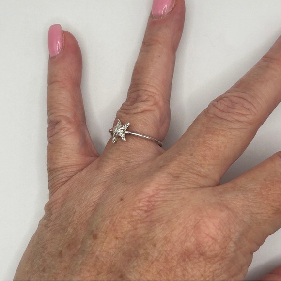 Sterling Silver Dainty Starfish Ring Size 8 - Picture 3 of 9